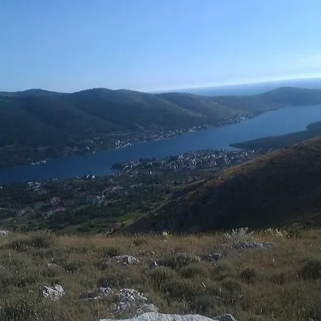 Holidays Svetin Apartment *