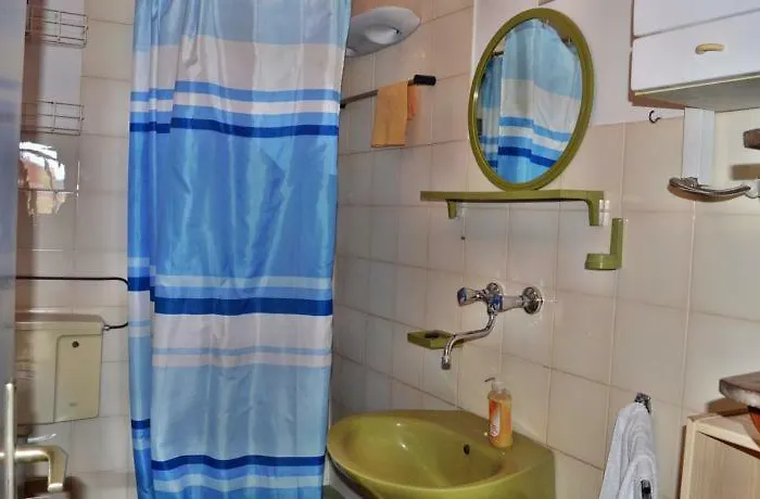 Holidays Svetin Apartman *