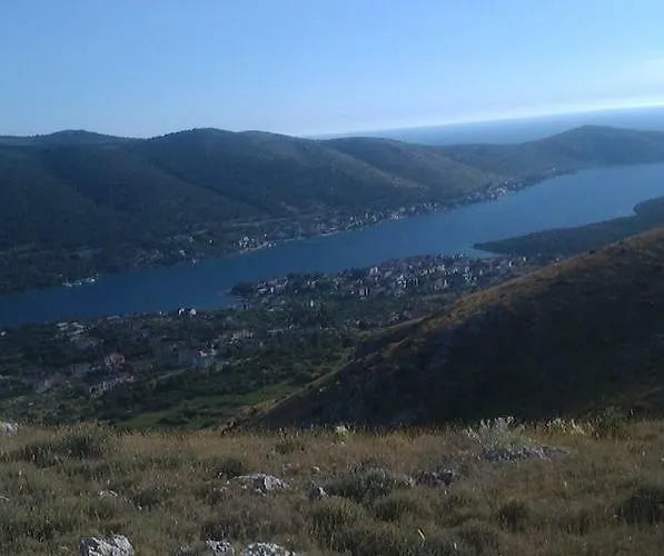 Holidays Svetin Apartman *